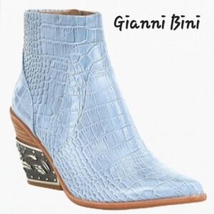 Gianni Bini Eviee Croco Metal Heel Western Country Booties Blue Size 5.5